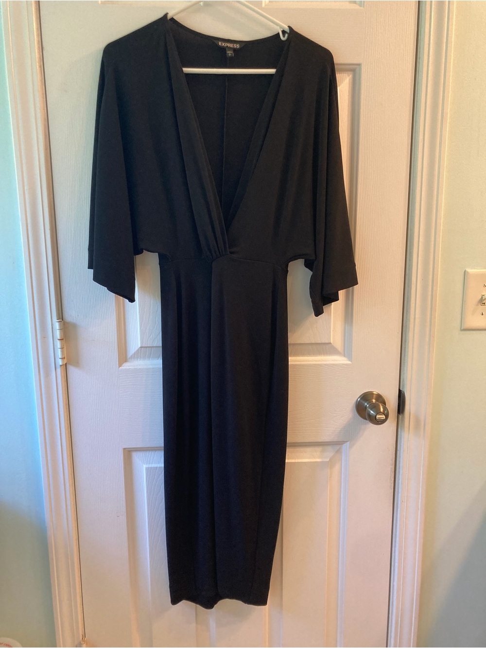 Express Black V-Neck Robe-Style Midi Dress with Kimono Sleeves